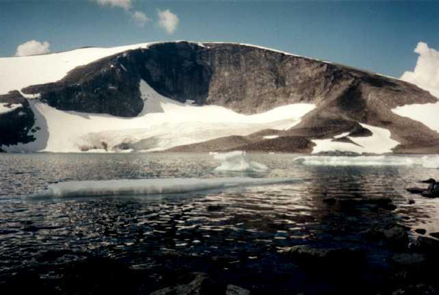 jezero pod vrcholem